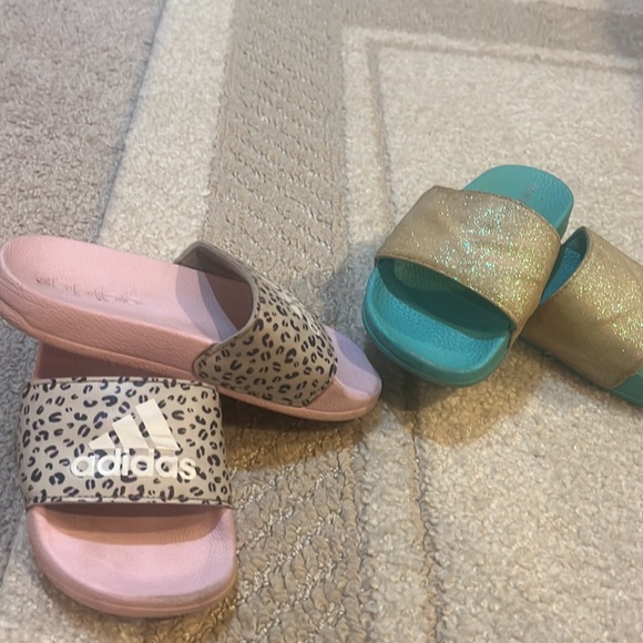 Adidas and old navy slide sandals - Picture 2 of 3